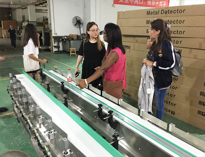 外國(guó)客戶參觀指導(dǎo) 矩正公司喜迎外賓來(lái)訪，深化代理代辦合作